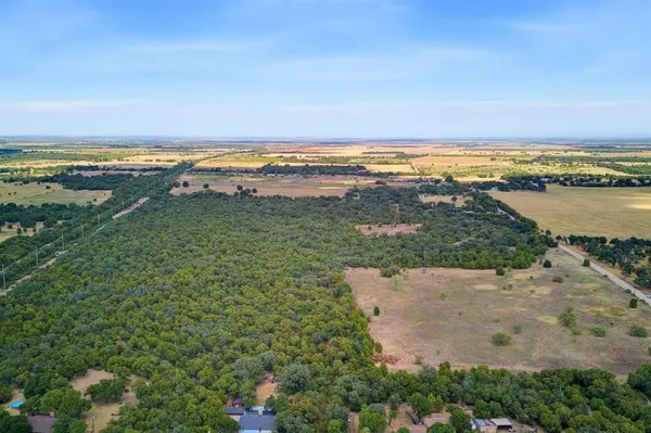 35 AC CR 383, Hawley, TX 79525