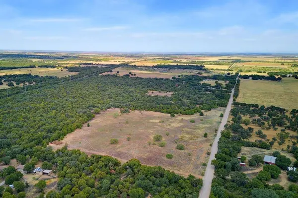35 AC CR 383, Hawley, TX 79525