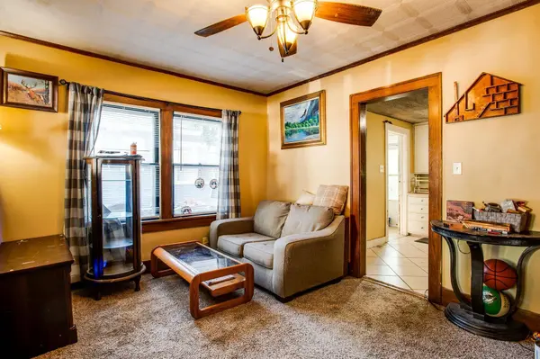 924 N Rutan St, Wichita, KS 67208
