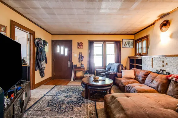 924 N Rutan St, Wichita, KS 67208
