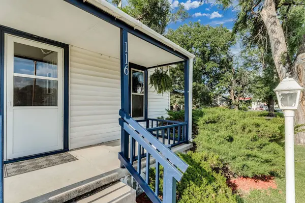 116 W 5th St, Valley Center, KS 67147