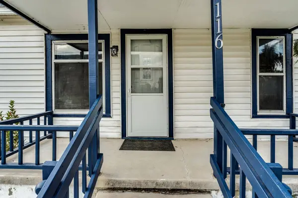 116 W 5th St, Valley Center, KS 67147