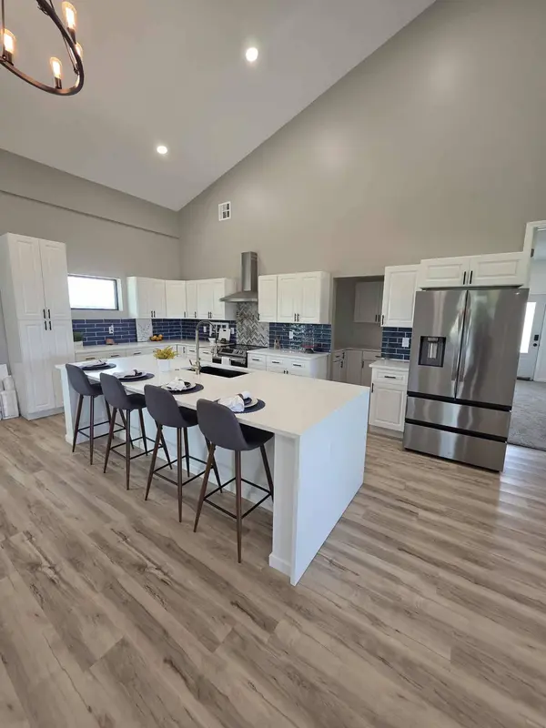 887 E 136th Ave N, Peck, KS 67120