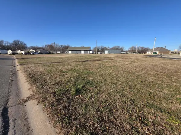 101 Turkle Ave, Haysville, KS 67060