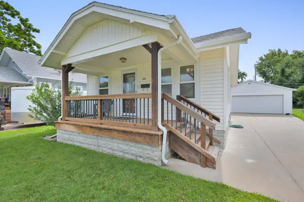 220 N Athenian Ave, Wichita, KS 67213