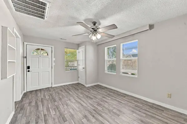 218 N Poplar, Douglass, KS 67039