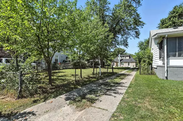 24591 Valley Ave Avenue, Eastpointe, MI 48021