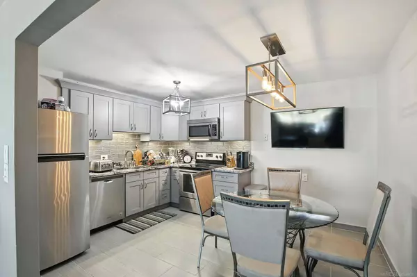 29313 Hayes Road #13 Road, Warren, MI 48088