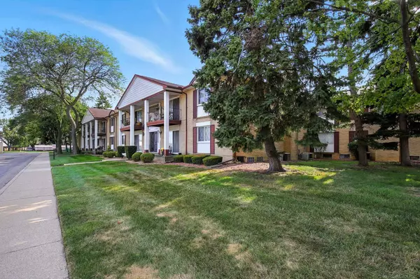 29313 Hayes Road #13 Road, Warren, MI 48088