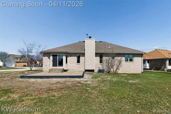 18890 Plantation Drive, Macomb, MI 48044 1240
