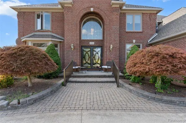 49501 Sandra Drive, Shelby Twp, MI 48315 3536