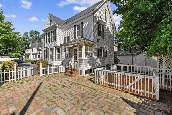 226 Gibson St, Lowell, MA 01851