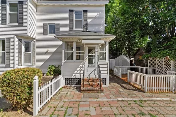 226 Gibson St, Lowell, MA 01851