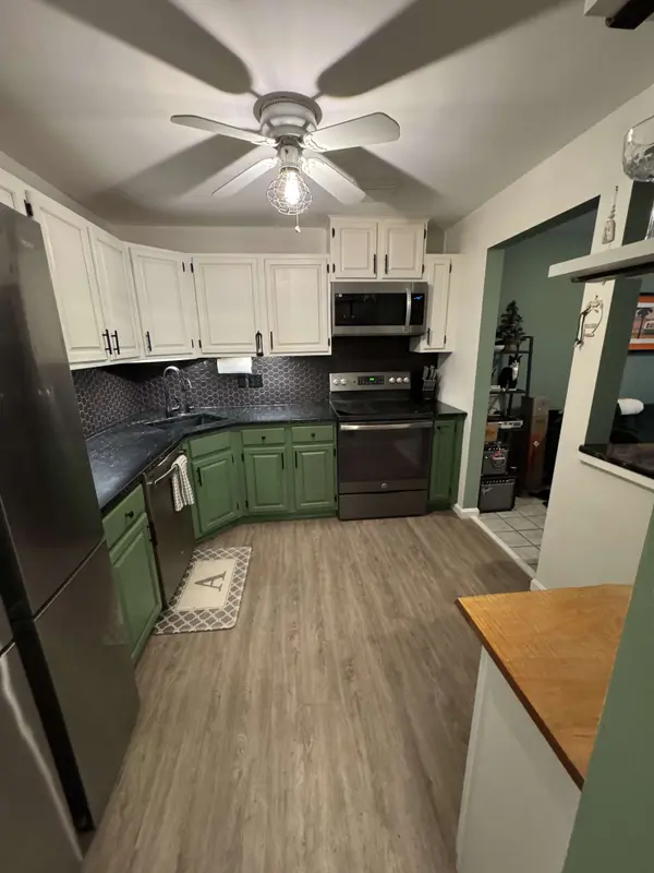 14 Turnbuckle Ln #5, Merrimack, NH 03054-4448