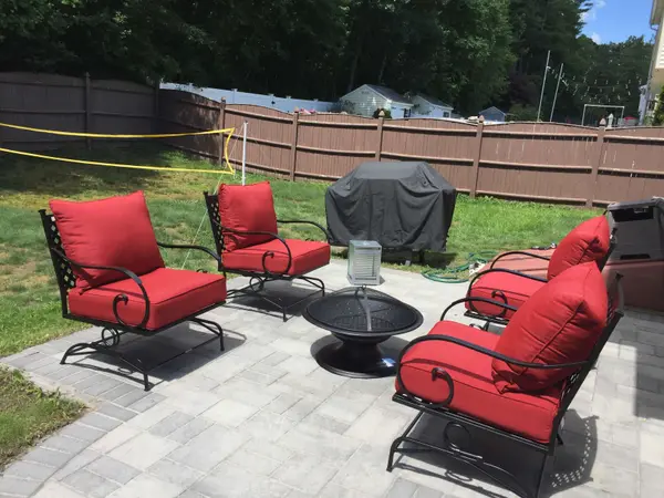 11 Joseph Ave, Dracut, MA 01826-5760