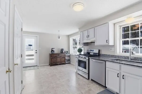11 Joseph Ave, Dracut, MA 01826