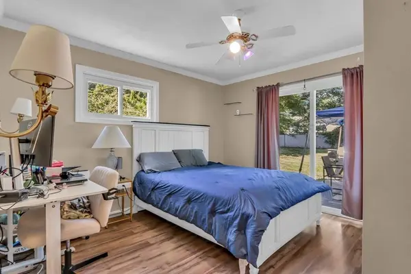 98 Turgeon Ave, Dracut, MA 01826