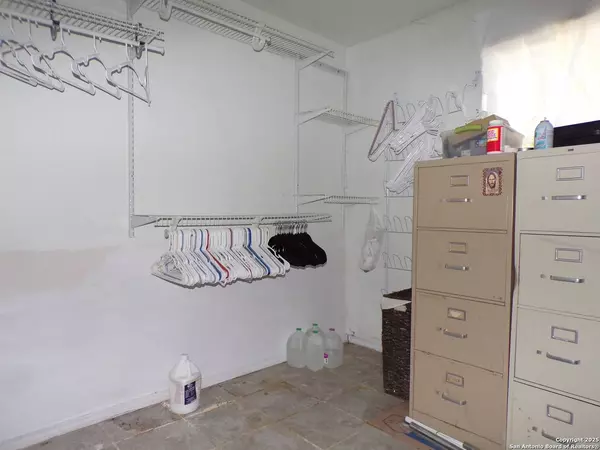 416 16th, Hondo, TX 78861