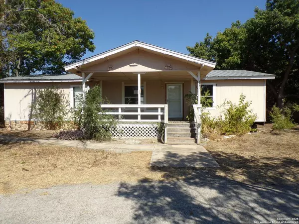 368 County Road 458, Hondo, TX 78861