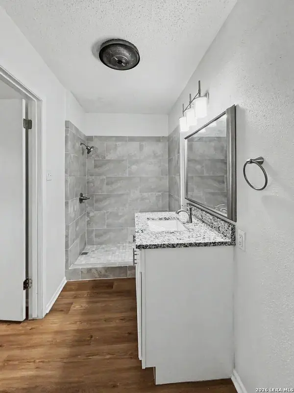 1217 E COMAL ST, Pearsall, TX 78061