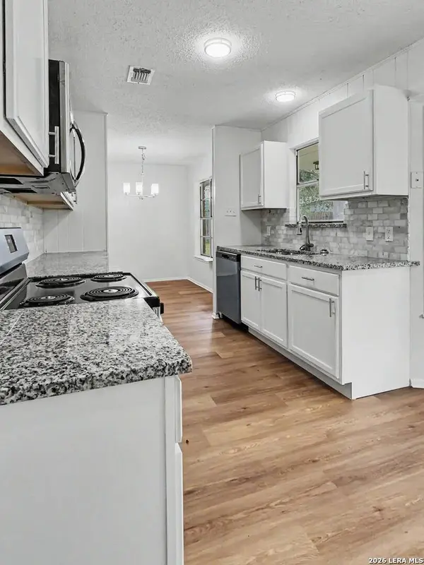 1217 E COMAL ST, Pearsall, TX 78061