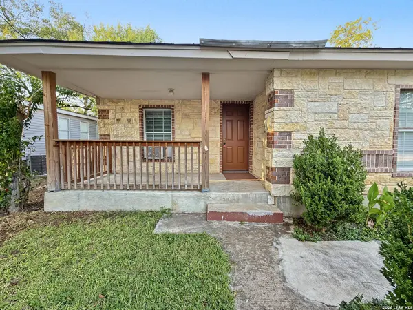 1306 1 /2 16TH ST, Hondo, TX 78861