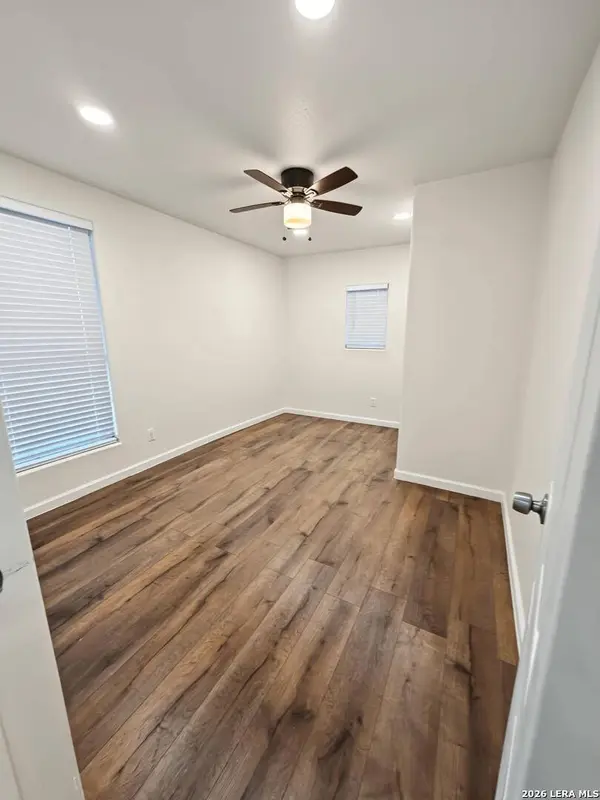 1306 1 /2 16TH ST, Hondo, TX 78861