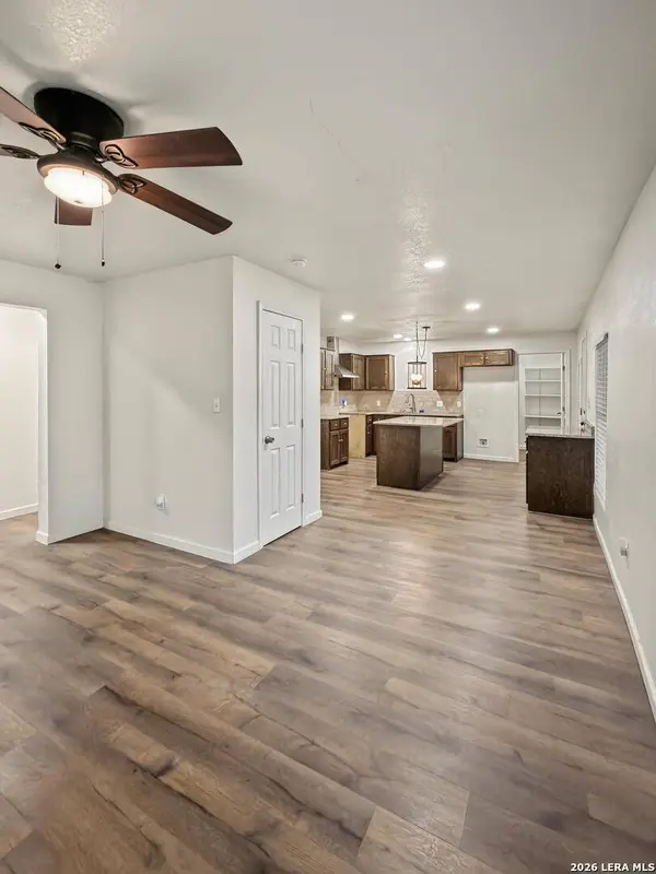 1306 1 /2 16TH ST, Hondo, TX 78861