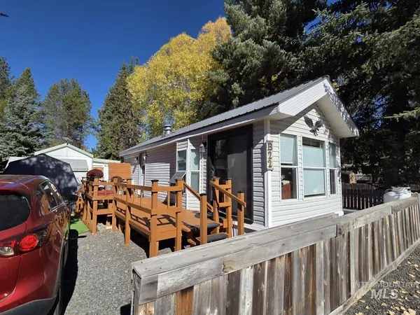 22 B Street, Cascade, ID 83611