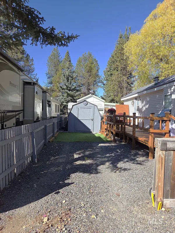 22 B Street, Cascade, ID 83611