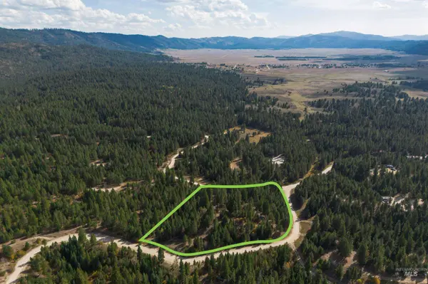 47 Coit Drive, Cascade, ID 83611