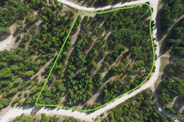 47 Coit Drive, Cascade, ID 83611