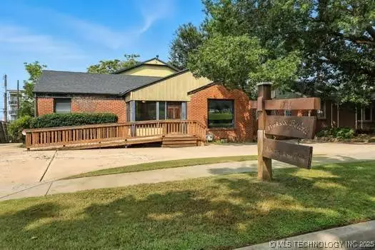 1736 S Carson AVE, Tulsa, OK 74119