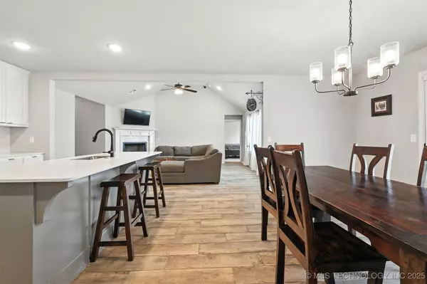 15903 E 74th ST, Owasso, OK 74055