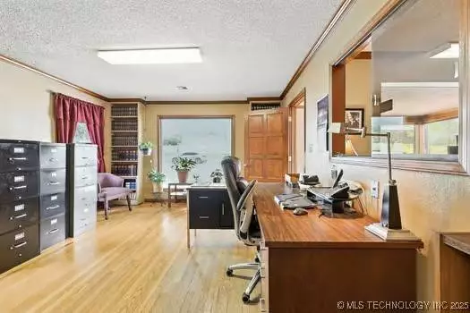 1736 S Carson AVE, Tulsa, OK 74119