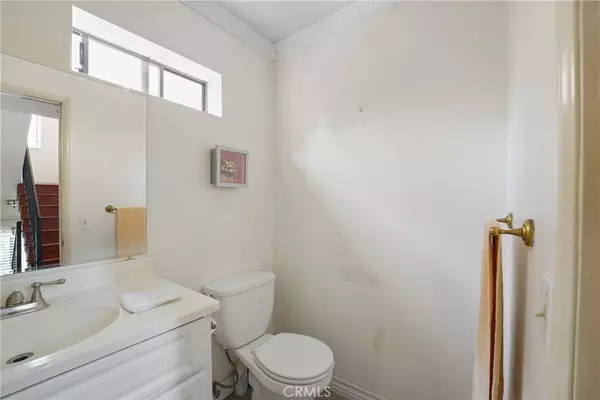 2741 Hermosa Ave #B, Montrose, CA 91020