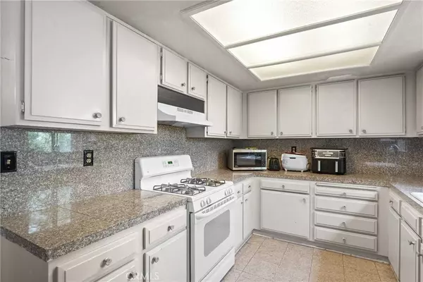 2741 Hermosa Ave #B, Montrose, CA 91020