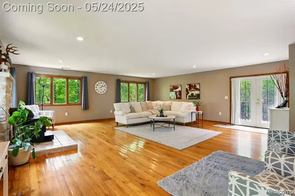 5960 Kidder Road, Almont Twp, MI 48003