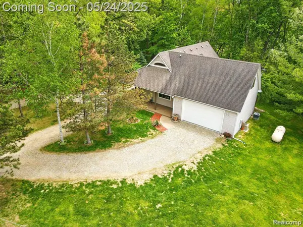 5960 Kidder Road, Almont, MI 48003 9629