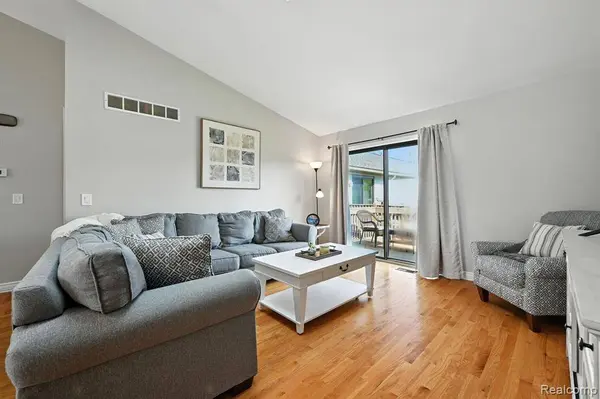 11477 Juliette 49, Washington Twp, MI 48094