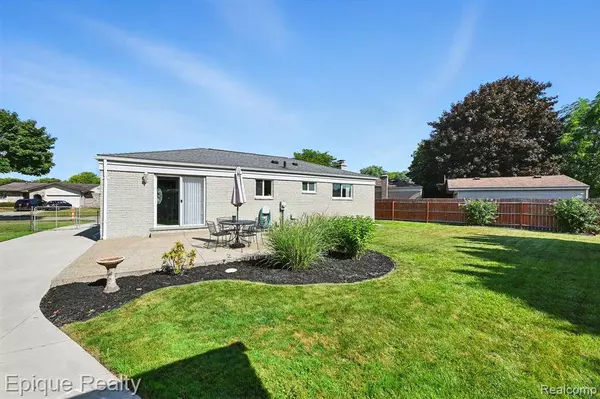 41558 Harvard Drive, Sterling Heights, MI 48313 3636