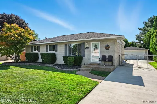 41558 Harvard Drive, Sterling Heights, MI 48313