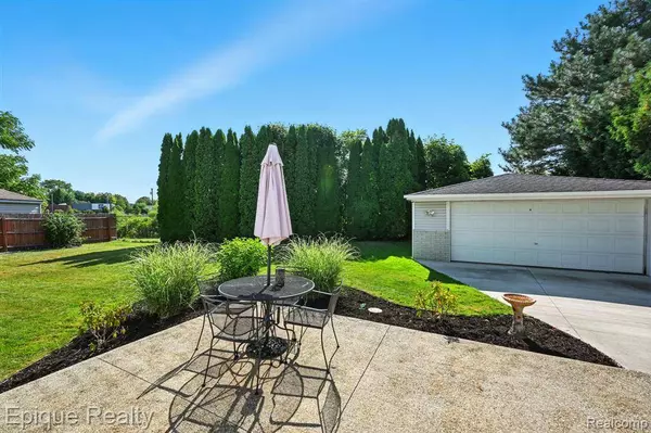 41558 Harvard Drive, Sterling Heights, MI 48313