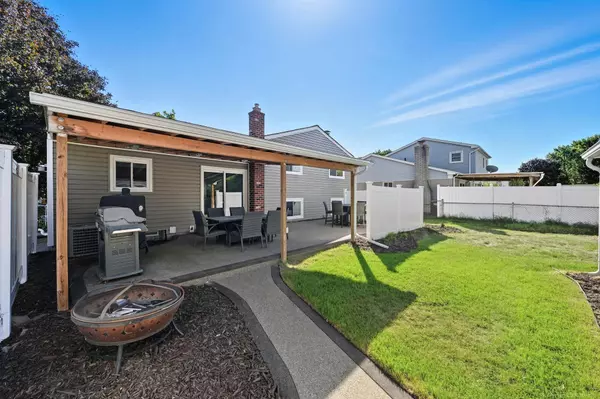 43263 Hartwick Drive, Sterling Heights, MI 48313