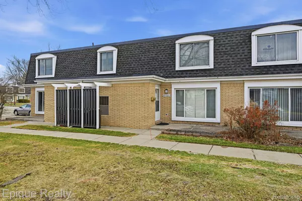 29792 City Center DR #2, Warren, MI 48093