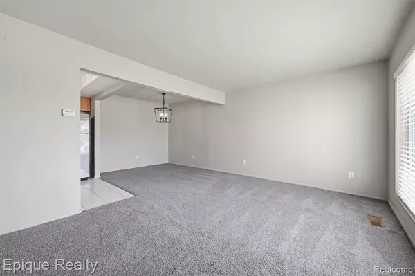 29792 City Center Drive, Warren, MI 48093 2429