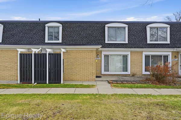 29792 City Center DR #2, Warren, MI 48093