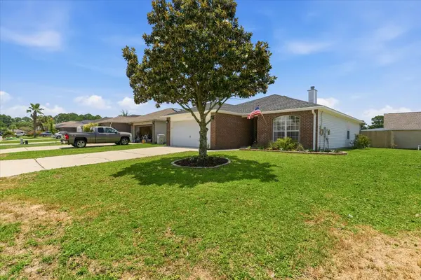 1973 Catline Cir, Navarre, FL 32566-5531