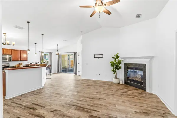 1973 Catline Cir, Navarre, FL 32566-5531