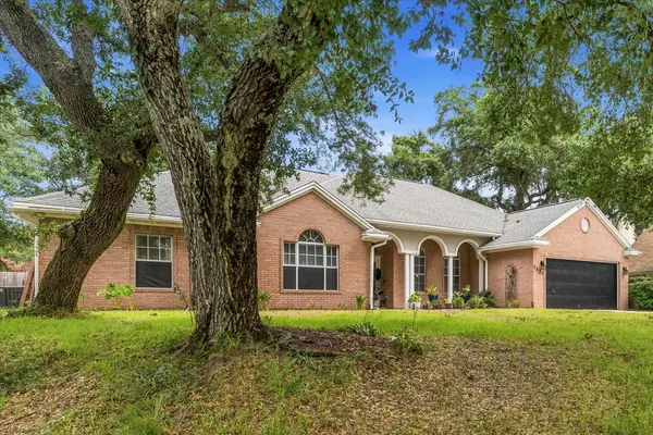 2809 Lee Trevino Ct, Shalimar, FL 32579-2222